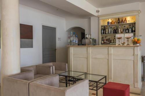 Hotel Villa Les Rosiers Гримо Экстерьер фото