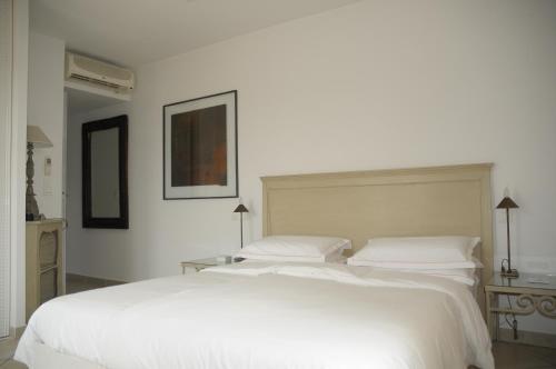Hotel Villa Les Rosiers Гримо Экстерьер фото